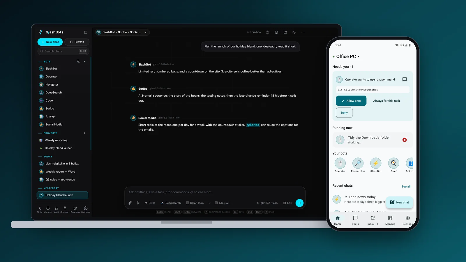 La app de escritorio SlashBots con una sala de bots, y el inicio de la app móvil: una aprobación pendiente, una tarea en curso y los bots del PC. PC de ejemplo y chats inventados.